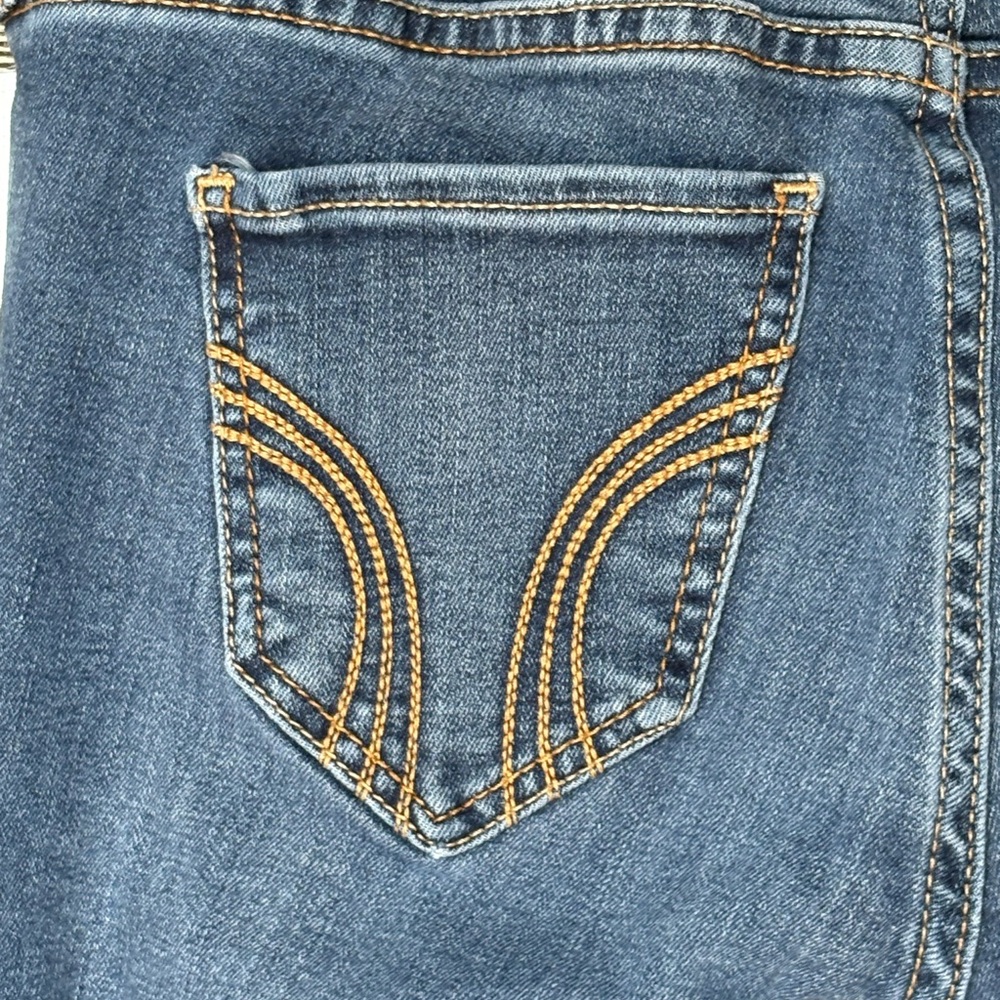 Women's Blue Distressed Jeans - Picture 8 of 9